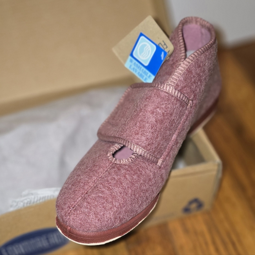 Raspberry Foamtreads House Shoes